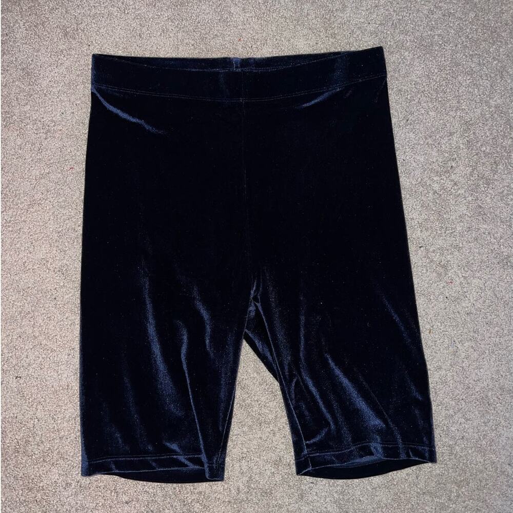 New Fabletics High-Waisted Velour 9" Bike Short Navy size L